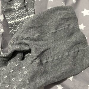 Girl’s Gray Knit Leg Warmers with White Pattern